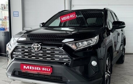 Toyota RAV4, 2021 год, 2 879 000 рублей, 2 фотография