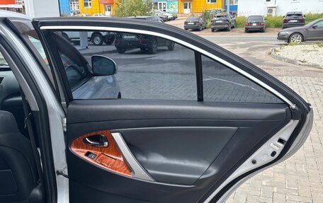 Toyota Camry, 2011 год, 1 150 000 рублей, 10 фотография