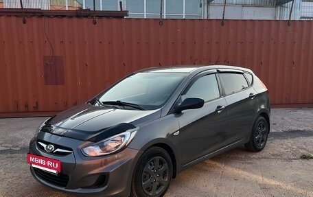 Hyundai Solaris II рестайлинг, 2013 год, 509 000 рублей, 2 фотография