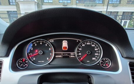 Volkswagen Touareg III, 2015 год, 2 530 000 рублей, 26 фотография