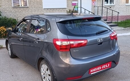 KIA Rio III рестайлинг, 2013 год, 680 000 рублей, 2 фотография