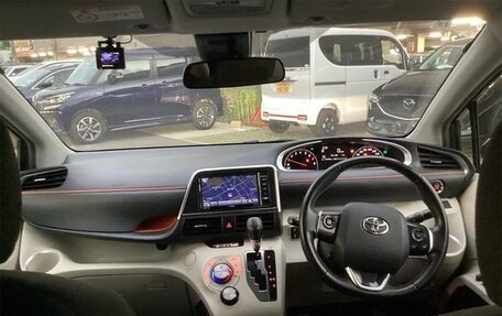 Toyota Sienta II, 2017 год, 1 150 000 рублей, 13 фотография