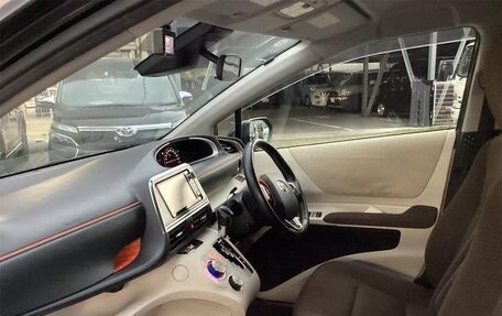 Toyota Sienta II, 2017 год, 1 150 000 рублей, 8 фотография