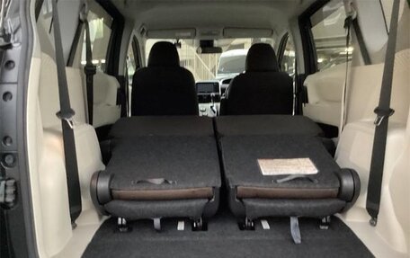 Toyota Sienta II, 2017 год, 1 150 000 рублей, 24 фотография