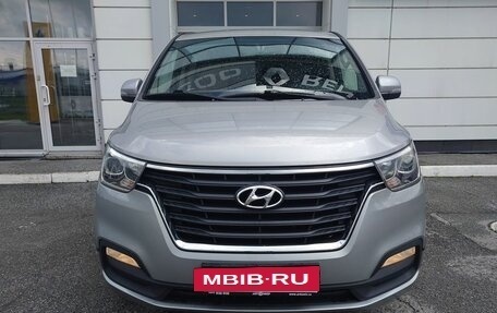 Hyundai H-1 II рестайлинг, 2020 год, 3 356 000 рублей, 3 фотография