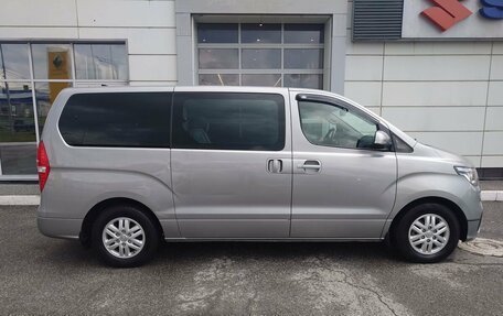 Hyundai H-1 II рестайлинг, 2020 год, 3 356 000 рублей, 5 фотография