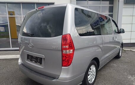 Hyundai H-1 II рестайлинг, 2020 год, 3 356 000 рублей, 6 фотография