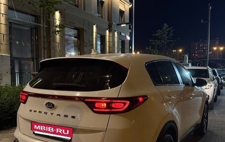 KIA Sportage IV рестайлинг, 2019 год, 1 850 000 рублей, 6 фотография