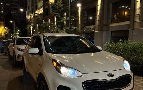 KIA Sportage IV рестайлинг, 2019 год, 1 850 000 рублей, 2 фотография