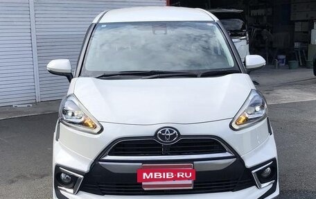 Toyota Sienta II, 2018 год, 1 140 000 рублей, 2 фотография