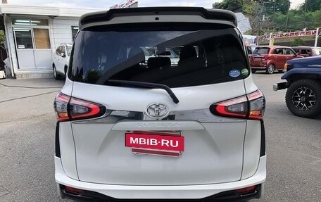 Toyota Sienta II, 2018 год, 1 140 000 рублей, 6 фотография