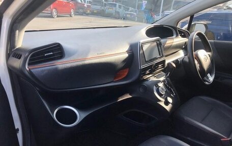 Toyota Sienta II, 2018 год, 1 140 000 рублей, 16 фотография