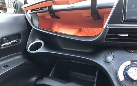 Toyota Sienta II, 2018 год, 1 140 000 рублей, 19 фотография