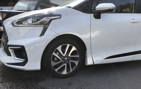 Toyota Sienta II, 2018 год, 1 140 000 рублей, 21 фотография