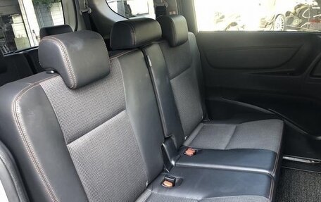 Toyota Sienta II, 2018 год, 1 140 000 рублей, 24 фотография
