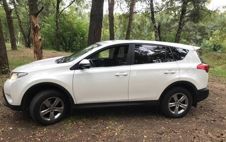 Toyota RAV4, 2015 год, 1 850 000 рублей, 4 фотография