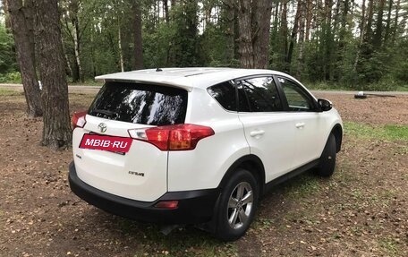 Toyota RAV4, 2015 год, 1 850 000 рублей, 6 фотография