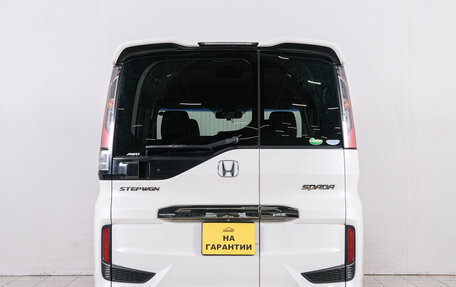 Honda Stepwgn IV, 2015 год, 1 989 000 рублей, 6 фотография