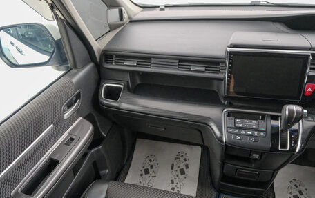 Honda Stepwgn IV, 2015 год, 1 989 000 рублей, 12 фотография