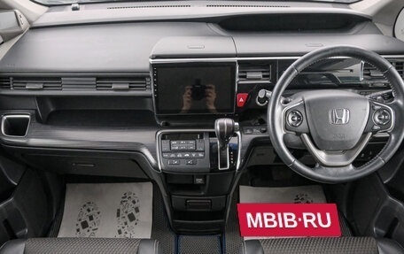 Honda Stepwgn IV, 2015 год, 1 989 000 рублей, 11 фотография