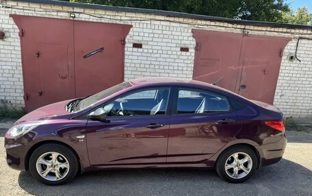 Hyundai Solaris II рестайлинг, 2012 год, 1 000 000 рублей, 2 фотография
