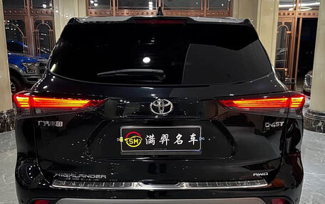 Toyota Highlander, 2024 год, 7 фотография