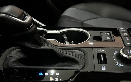 Toyota Highlander, 2024 год, 22 фотография