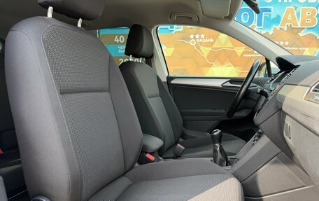 Volkswagen Tiguan II, 2019 год, 1 820 000 рублей, 23 фотография