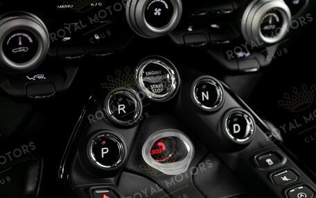 Aston Martin V8 Vantage IV, 2019 год, 13 200 000 рублей, 15 фотография