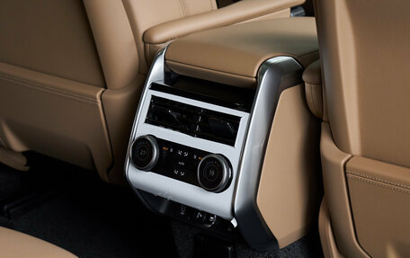 Land Rover Range Rover IV рестайлинг, 2026 год, 24 300 000 рублей, 24 фотография