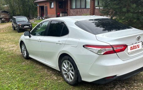 Toyota Camry, 2021 год, 2 780 000 рублей, 6 фотография