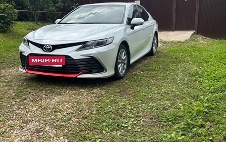 Toyota Camry, 2021 год, 2 780 000 рублей, 9 фотография