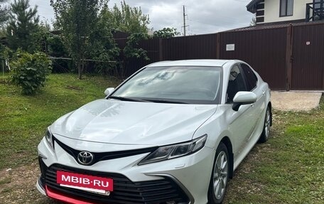 Toyota Camry, 2021 год, 2 780 000 рублей, 8 фотография