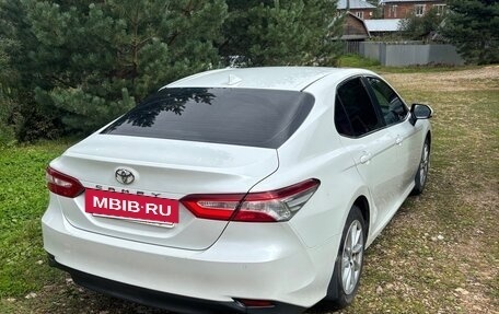 Toyota Camry, 2021 год, 2 780 000 рублей, 5 фотография
