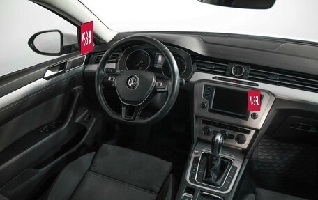 Volkswagen Passat B8 рестайлинг, 2016 год, 1 329 000 рублей, 8 фотография