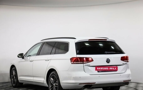 Volkswagen Passat B8 рестайлинг, 2016 год, 1 329 000 рублей, 7 фотография