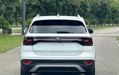 Volkswagen T-Cross I, 2023 год, 1 690 000 рублей, 6 фотография