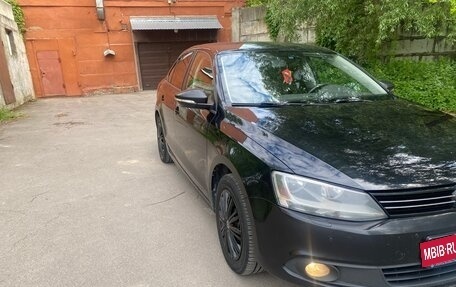 Volkswagen Jetta VI, 2014 год, 1 100 000 рублей, 2 фотография