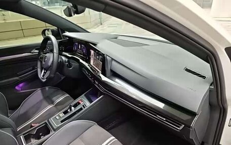 Volkswagen Golf VIII, 2023 год, 1 990 098 рублей, 13 фотография