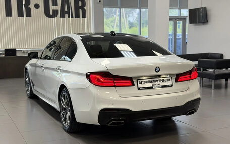 BMW 5 серия, 2017 год, 3 290 000 рублей, 3 фотография