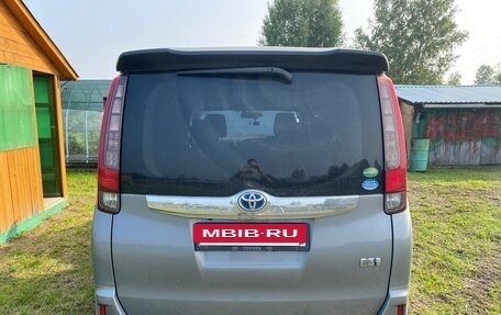 Toyota Noah III, 2015 год, 1 500 000 рублей, 8 фотография