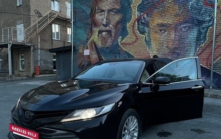 Toyota Camry, 2019 год, 2 550 000 рублей, 9 фотография