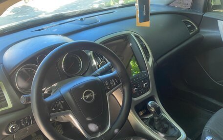 Opel Astra J, 2011 год, 600 000 рублей, 11 фотография