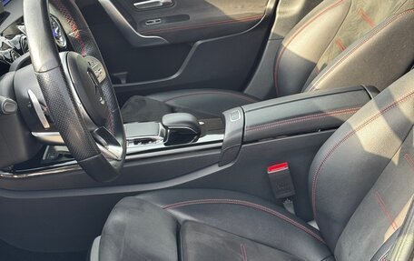 Mercedes-Benz A-Класс, 2019 год, 2 300 000 рублей, 21 фотография