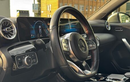 Mercedes-Benz A-Класс, 2019 год, 2 300 000 рублей, 20 фотография