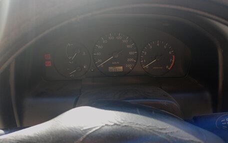 Mazda 323, 1998 год, 220 000 рублей, 7 фотография