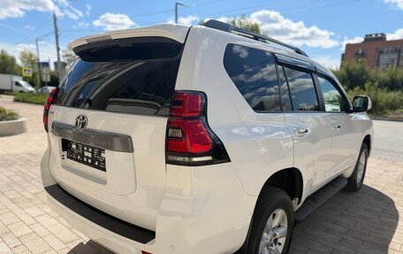 Toyota Land Cruiser Prado 150 рестайлинг 2, 2018 год, 4 350 000 рублей, 5 фотография