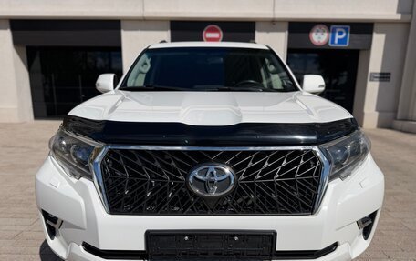 Toyota Land Cruiser Prado 150 рестайлинг 2, 2018 год, 4 350 000 рублей, 2 фотография