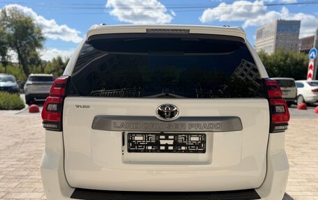 Toyota Land Cruiser Prado 150 рестайлинг 2, 2018 год, 4 350 000 рублей, 6 фотография