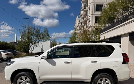 Toyota Land Cruiser Prado 150 рестайлинг 2, 2018 год, 4 350 000 рублей, 8 фотография